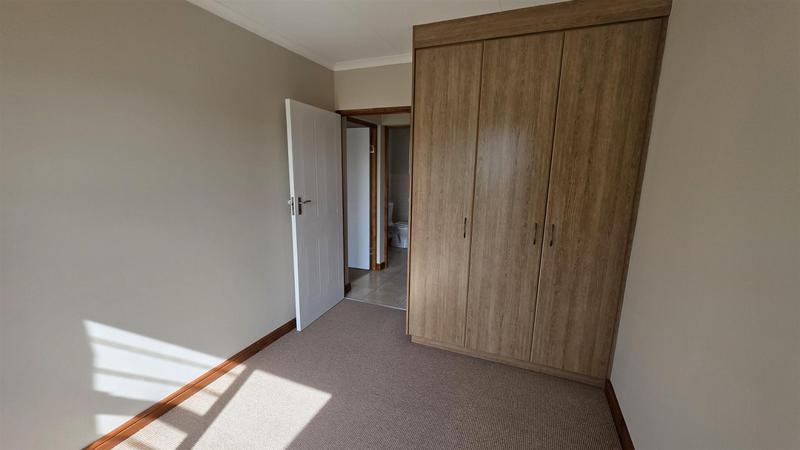 2 Bedroom Property for Sale in Reebok Western Cape